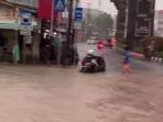 Banjir-Jakarta-rendam-Jalan-Fatmawati-Jakarta-Selatan-Selasa-4102022.jpg