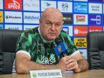 Bojan-Hodak-beri-keterangan-pers-jelang-laga-Persib-Bandung-vs-Persija-Jakarta.jpg