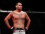 Cain-Velasquez-petarung-kelas-heavyweight-yang-dijuluki-Cardio-Cane.jpg