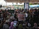 Capres-Nomor-Urut-01-Anies-Baswedan-di-acara-Desak-Anies-di-Banyuwangi.jpg