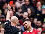 Casemiro-mendapat-kartu-merah.jpg