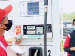 Detik-detik-kenaikan-harga-BBM-di-Pertamina-terekam-video.jpg