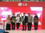 Electronic-City-gelar-program-undian-Electric-Dragon-di-Mall-Artha-Gading.jpg