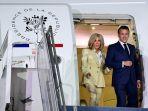 Emmanuel-Macron-dan-Brigitte-Macron-tiba-di-Pangkalan-TNI-AU-Halim-Perdanakusuma.jpg