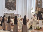 Empat-biarawati-dari-Indonesia-dan-Timor-Leste-mengucapkan-kaul-kekal-di-Capua.jpg