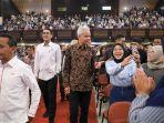 Ganjar-Pranowo-saat-memberikan-pembekalan-kepada-3150-calon-wisudawan-UGM.jpg
