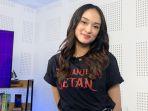 Gemi-Nastiti-saat-datang-ke-Tribun-Si-Paling-Seleb-Kamis-882024.jpg