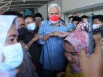 Gubernur-Jateng-Ganjar-Pranowo-Disambut-Riuh-Warga-di-Makassar.jpg