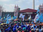 HARI-BURUH-Suasana-Peringatan-Hari-Buruh-Internasional-di-silang-Monas-Gambir-Jakarta-Pusat.jpg
