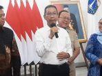 Heru-Budi-Hartono-Umumkan-Kenaikan-UMP-DKI-Jakarta-2024.jpg