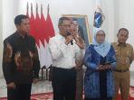 Heru-Budi-Hartono-telah-menerbitkan-kenaikan-UMP-DKI-2024-di-Balai-Kota.jpg