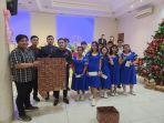 Ikatan-Alumni-Universitas-HKBP-Nommensen-Se-Jabodetabek-melakukan-perayaan-Natal.jpg