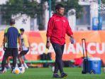 Indra-Sjafri-minta-maaf-gagal-bawa-Timnas-U-20-lolos-ke-perempat-final-Piala-Asia-U-20-2025.jpg