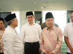 Jusuf-Kalla-meninjau-Festival-Rumah-Wirausaha-Masjid-Sabtu-1112025.jpg