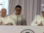 KH-Nasaruddin-Umar-dan-Paus-Fransiskus.jpg