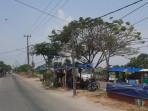 Kabel-melintang-di-Jalan-Inspeksi-Kalimalang.jpg