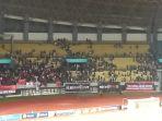 Kericuhan-antarsuporter-terjadi-di-tengah-laga-Bekasi-City-vs-PSIM-Yogyakarta.jpg