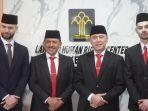 Ketum-PSSI-Mochamad-Iriawan-dua-dari-kanan-berfoto-bersama-Jordi-Amat-dan-Sandy-Walsh.jpg