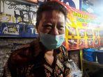 Ko-Aseng-pemilik-gerai-Kembang-Tahu-Spesial-Pontianak-Aseng.jpg