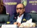 Kombes-Wira-Satya-Triputra-tengah-dalam-konferensi-pers-Senin-2652025.jpg