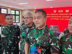 Laksma-TNI-Kresno-Buntoro-saat-beri-keterangan-pers-di-Oditurat-Militer-II-07-Jumat-6102023.jpg