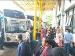 Lonjakan-pemudik-terminal-jatijajar.jpg