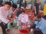Lurah-Ciracas-Sudarna-bersama-Sudin-KPKP-Jaktim-Jumat-662025.jpg