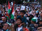 Massa-pendemo-Israel-di-Kedubes-AS.jpg