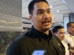 Menpora-Dito-di-bandara-soetta23.jpg