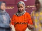Momen-Pemilik-Daycare-di-Depok-Pakai-Baju-Tahanan-Usai-Jadi-Tersangka.jpg