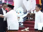 Momen-Prabowo-guncangkan-badan-Anies-usai-ditetapkan-jadi-presiden-terpilih.jpg