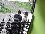 NARKOBA-kurir-narkoba-terekam-CCTV-menyelipkan-sabu-di-Cilangkap-Tapos-Depok.jpg