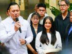 Nirina-Zubir-tengah-dan-Agus-Harimurti-Yudhoyono-alias-AHY-kiri.jpg