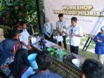 PEMBERDAYAAN-MASYARAKAT-Suasana-pelatihan-UMKM-dalam-program-Desa-Emas.jpg