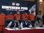 PEMBOBOL-JUDI-ONLINE-Sebuah-komplotan-pembobol-judi-online.jpg