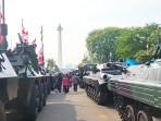 PERHATIAN-KENDARAAN-TEMPUR-Deretan-tank-lapis-baja-dan-k.jpg