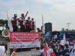 PPNI-kembali-menggelar-unjuk-rasa-di-halaman-Gedung-DPR-RI-terkait-penolakan-RUU-Omnibuslaw.jpg