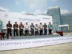 PT-AMSL-Deltamas-melaksanakan-Topping-Off-Ceremony-untuk-proyek-ke-5-Aeon-Mall-di-Indonesia.jpg