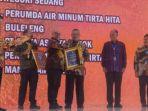 PT-Tirta-Asasta-Depok-Perseroda-terima-penghargaan-BUMD-Awards.jpg