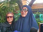 Pedangdut-Hetty-Sunjaya-mendatangi-rumah-duka-Hamdan-ATT-Selasa-172025.jpg