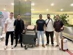 Pelatih-anyar-Persija-Mauricio-Souza-dan-lima-stafnya-tiba-di-Bandara-Soekarno-Hatta.jpg