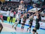 Pemain-tim-basket-putri-Chloe-Cathleen-Cung-Chloe-jersei-putih.jpg
