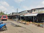 Penampakan-sisa-sisa-kios-yang-terbakar-di-Pasar-Sentiong-Balaraja.jpg