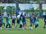Persib-Bandung-meliburkan-tim-selama-kurang-lebih-10-hari.jpg