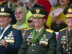Perwira-TNI-dan-Polri-berjoget-di-HUT-ke-78-TNI.jpg