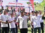 Pj-Gubernur-Sulsel-membagikan-50-ribu-bibit-pohon-dalam-program-Sedekah-Pohon.jpg