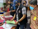 Polda-Metro-Amankan-Puluhan-bundel-sertifikat-saat-menggeledeah-Kantor-BPN-Jaksel.jpg