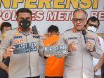 Polres-Metro-Bekasi-menunjukkan-barang-bukti-kejahatan-komplotan-curanmor-di-Bekasi.jpg