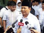 Prabowo-Subianto-saat-takziah-ke-kediaman-almarhum-Desmond-Mahesa.jpg