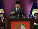 Prabowo-Ucap-Hormat-pada-Rakyat-saat-di-Hadapan-Para-Sarjana-UKRI.jpg